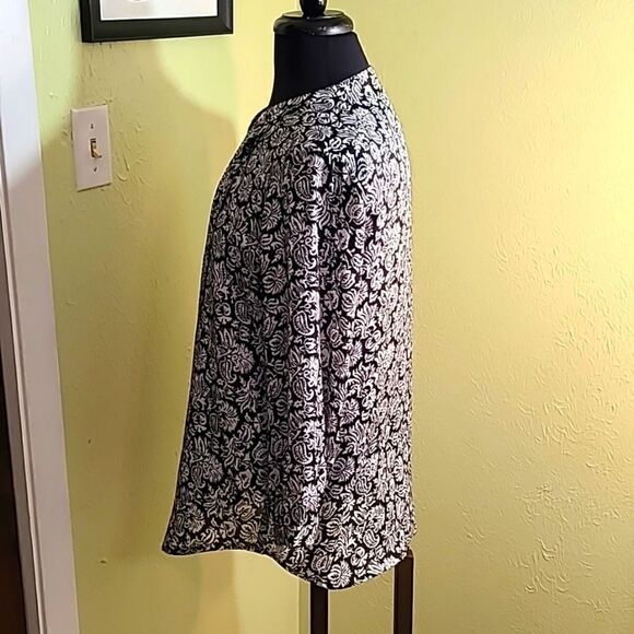 Liz Claiborne Black & White Print Blouse, Size Medium - Picture 4 of 6
